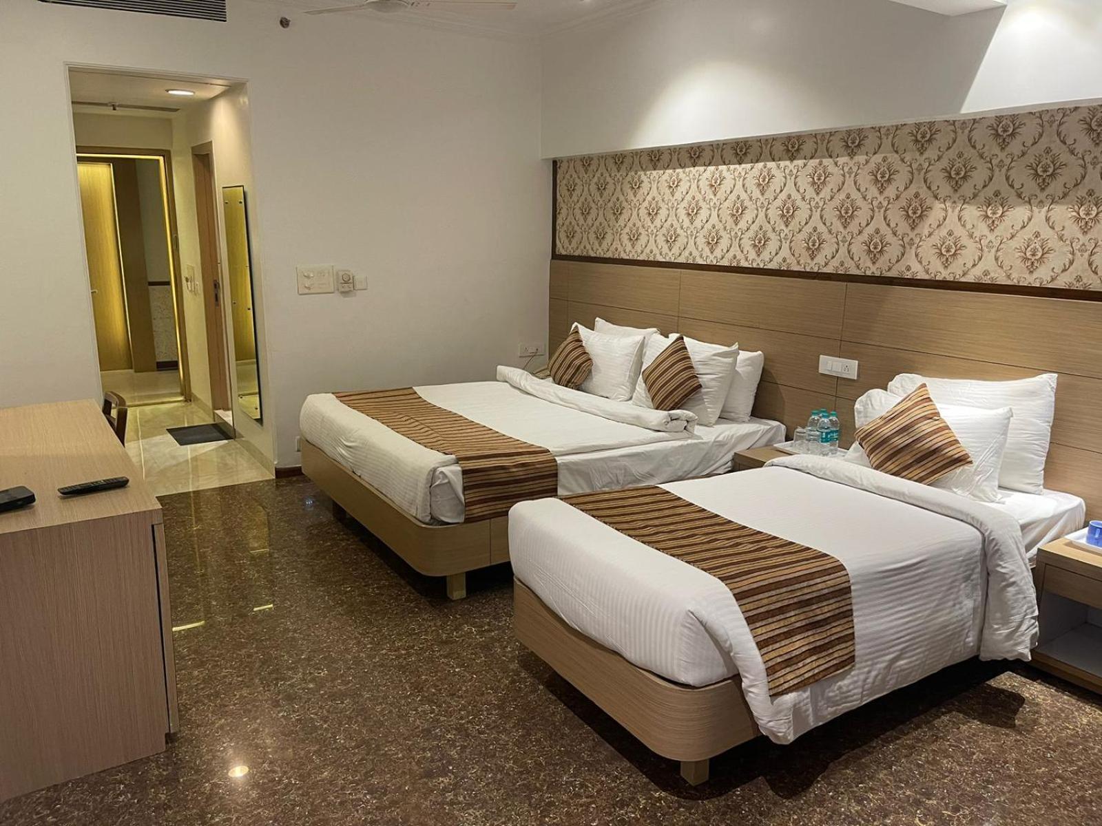 Hotel Amer Green'S Bhopal Dış mekan fotoğraf