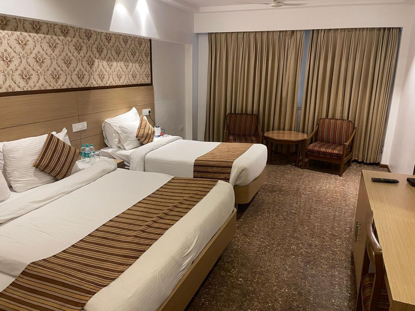 Hotel Amer Green'S Bhopal Dış mekan fotoğraf
