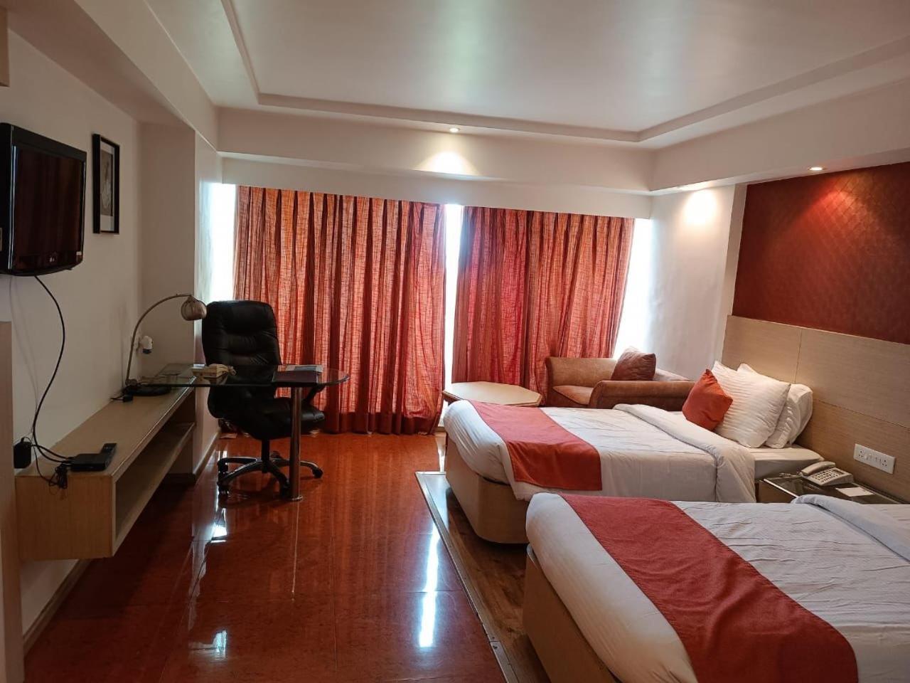 Hotel Amer Green'S Bhopal Dış mekan fotoğraf