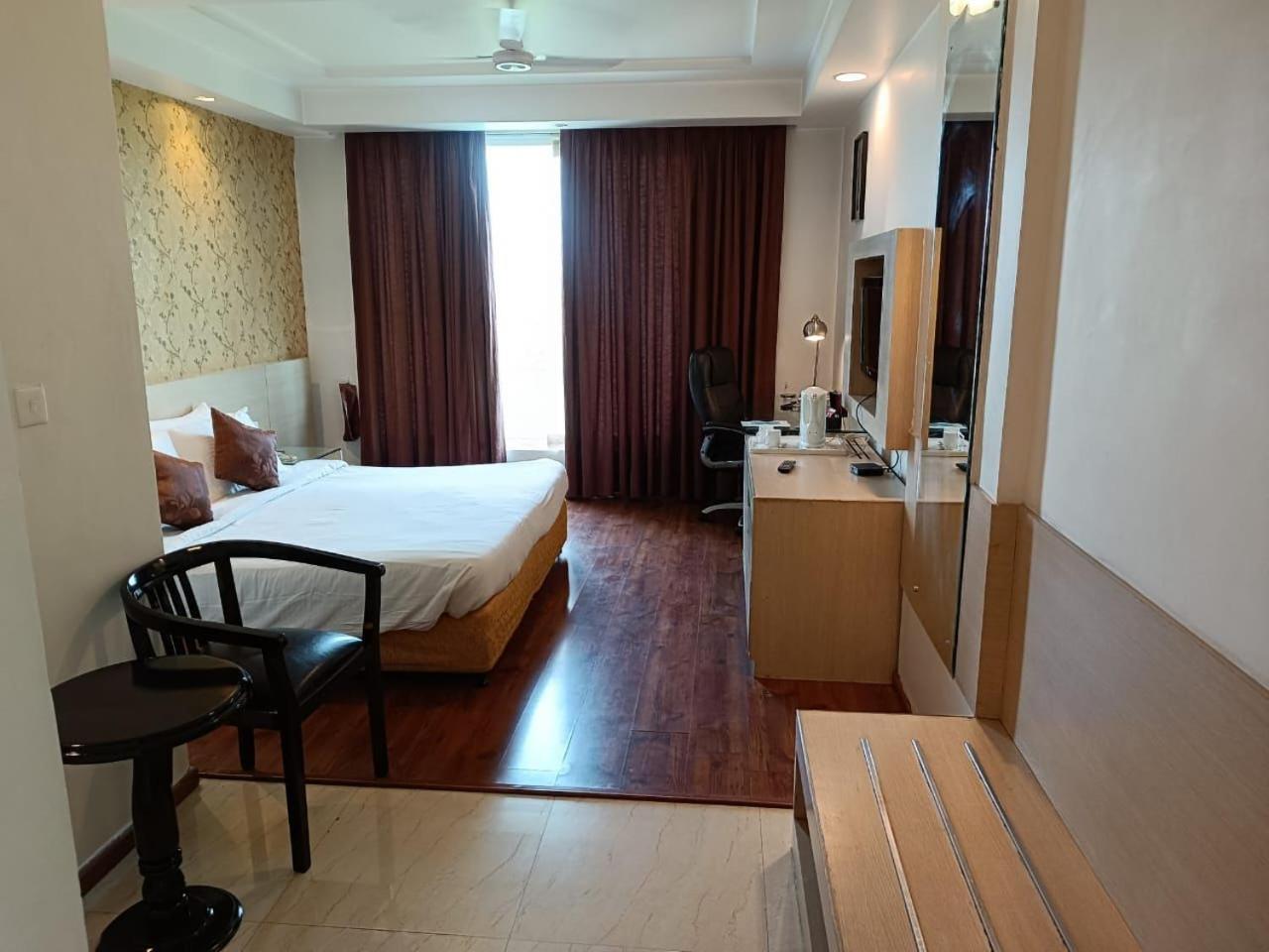 Hotel Amer Green'S Bhopal Dış mekan fotoğraf